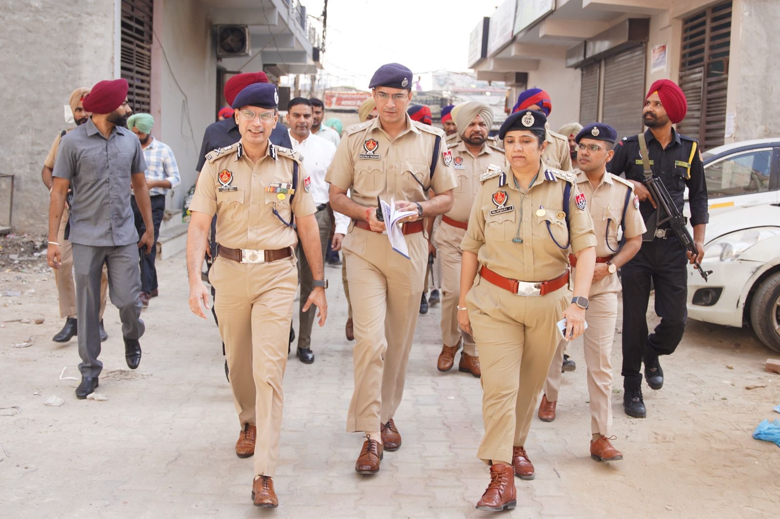 ਪੰਜਾਬ ਗਲੀ-ਮੁਹੱਲਿਆਂ ਵਿੱਚ ਹੁੰਦੇ ਅਪਰਾਧਾਂ ਨੂੰ ਨੱਥ ਪਾਉਣ ਲਈ ਡੀਜੀਪੀ ਗੌਰਵ ਯਾਦਵ ਪੰਜਾਬ ਪੁਲਿਸ ਨੇ ‘ਕਾਸੋ ਫਾਰ ਸੇਫ਼ ਨੇਬਰਹੁੱਡ’ ਆਪ੍ਰੇਸ਼ਨ ਦੀ ਖੁਦ ਕੀਤੀ ਅਗਵਾਈ